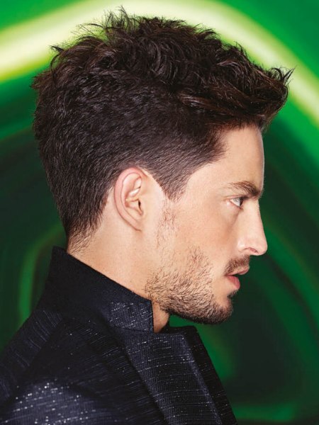 Short professional haircut for men - Side profile