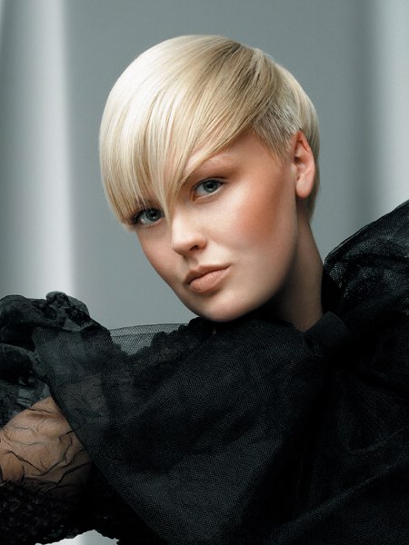 Short blonde hair with styling options