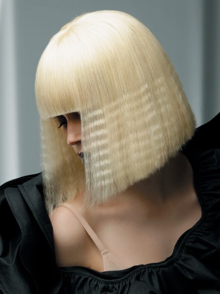 Crimped Cleopatra bob for blonde hair