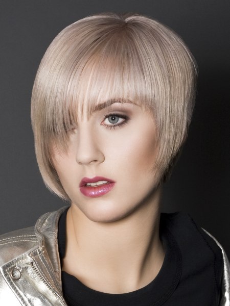 Short hairstyle with a fringe