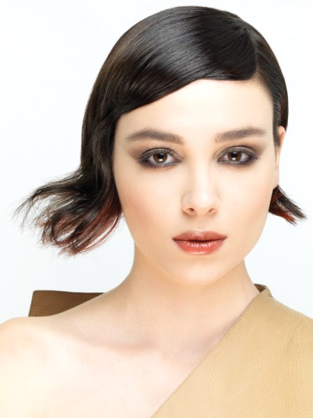 Short hair with contrasting colors