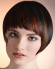 Smooth short hairstyle with texture in the fringe
