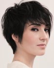 Short feminine hairstyle with a lot of lift in the roots