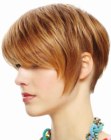 Modern version of the mushroom haircut for women