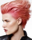 Short layered and kneaded hair with rose coloring