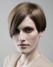 Short vintage hair with shimmering layers