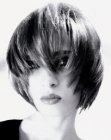 Casual short hairstyle with choppy cutting lines and long bangs