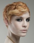 Short hairstyle inspired by 1920s flapper girls