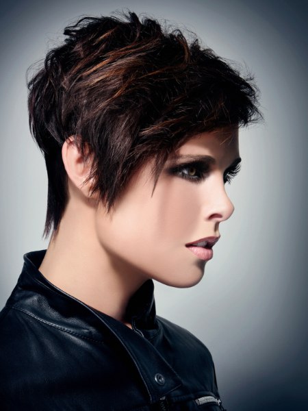 Short hair, cut with a razor