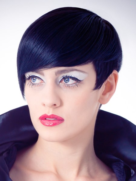 Short hair with curved lines and a blue tone