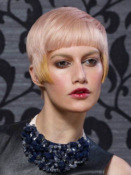 Short face-hugging pageboy haircut