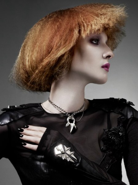 Crimped hair with a round structure
