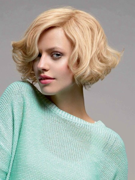 Short curly bob for blonde hair