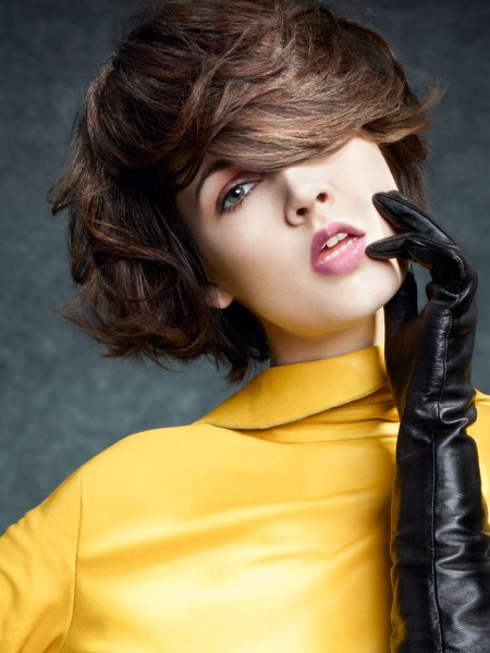 Easy-to-wear short hair with layers