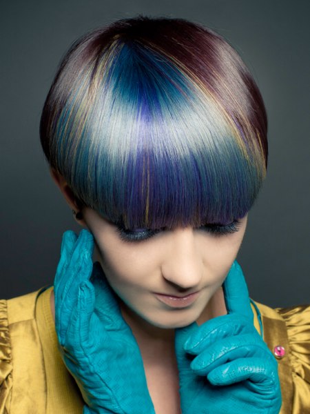 Short mushroom cut hair with a changing color pattern