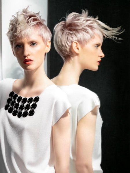 Short cut with silver metallic and lilac hair colors