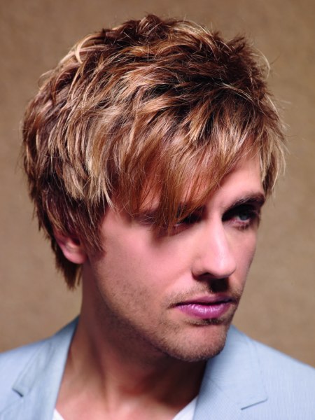 Flexible haircut with layers for men