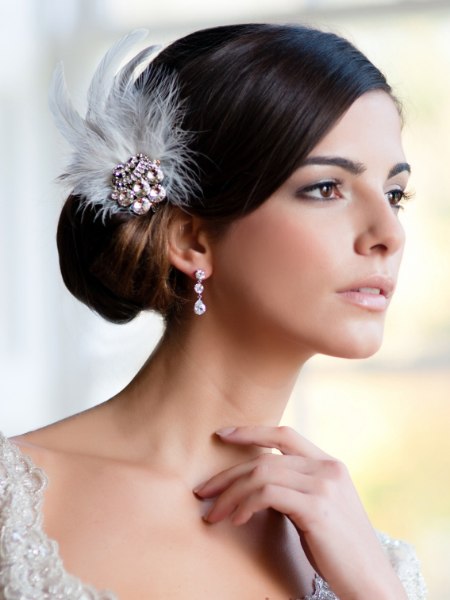 1920s vintage headpiece with white feathers and crystals