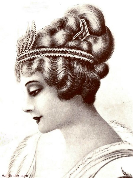 Vintage 1914 hairstyle