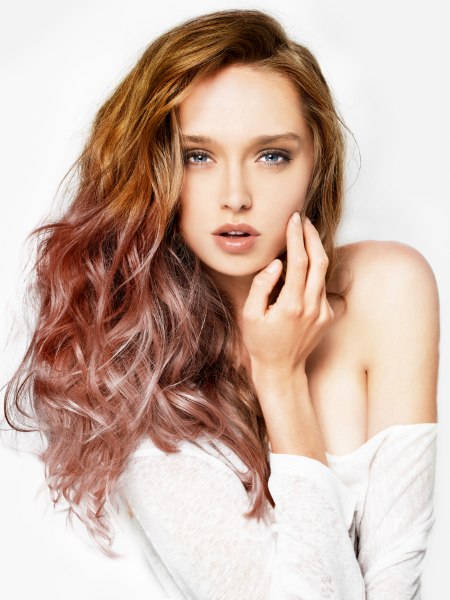 Hair with dipped coloration