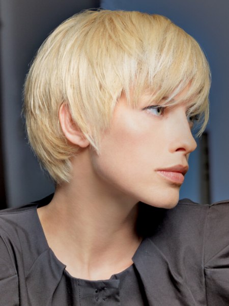 A contemporary short hairstyle with layers