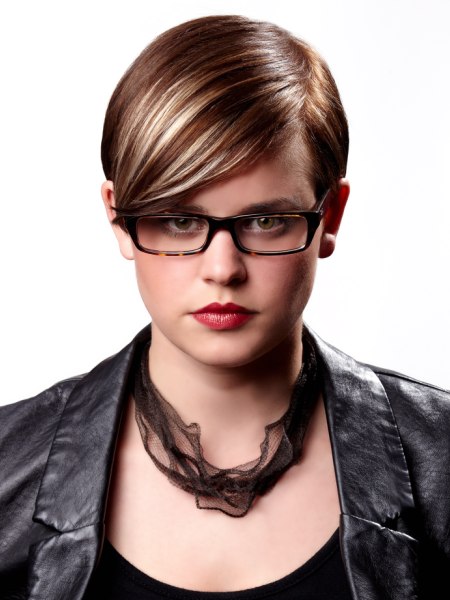 Short hairstyle and glasses with a matching frame