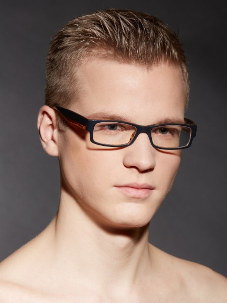 Short men's hair and rectangular glasses