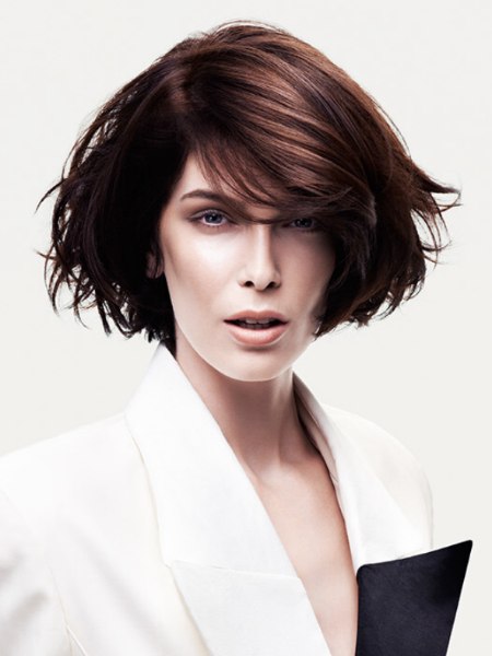 Short haircut with a trapeze shape