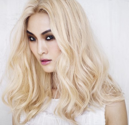 Long hairstyle for lifted light blonde hair