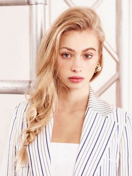 Contemporary hair with a side braid