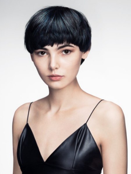 Sweet, sleek short hair