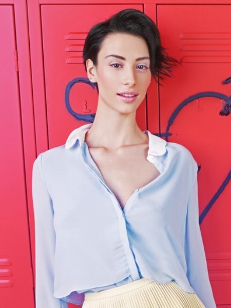 Short hair with textured ends
