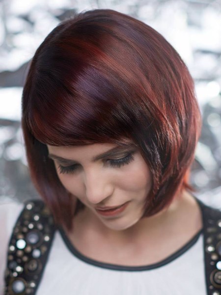 Elegant bob cut with textured lines