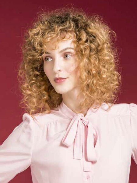 Curled shoulder-length hair
