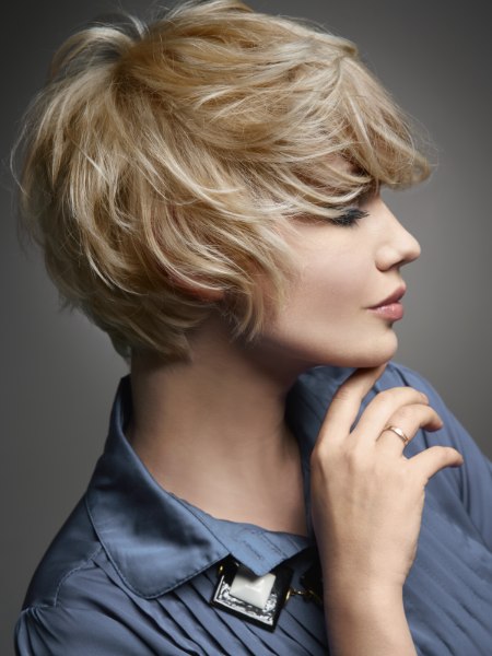 Stylish short hair for busy ladies - Side view