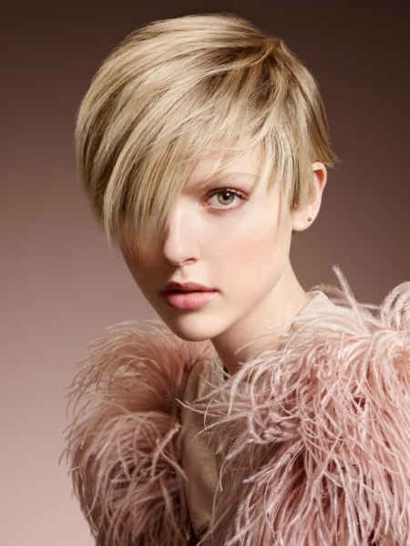 False short cut with balayage highlights
