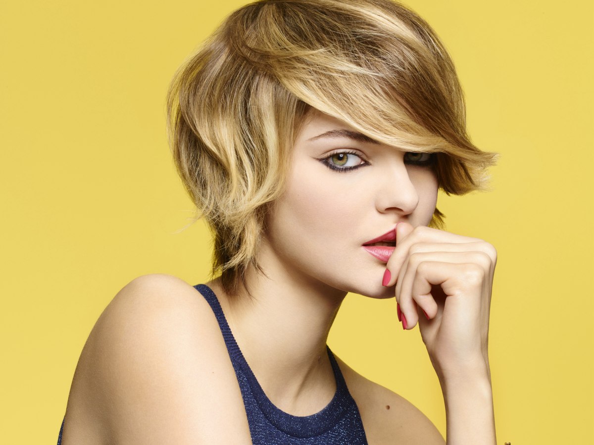 Trendy Layered And Tapered Feminine Haircuts And Hair Colors For Summer Trendy Layered And Tapered Feminine Haircuts And Hair Colors For Summer