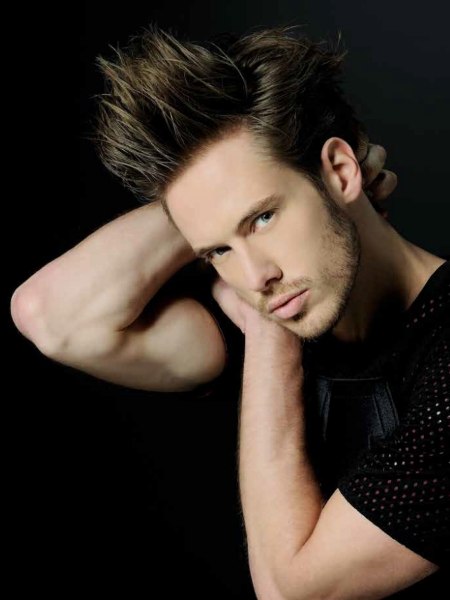 Men's look with spiked-up hair