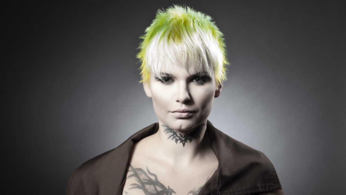 Short green hair - wide 6