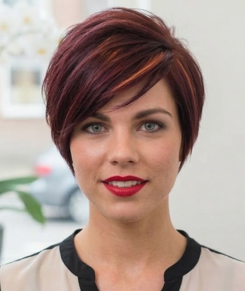 Stylish haircut that keeps the nape completely free