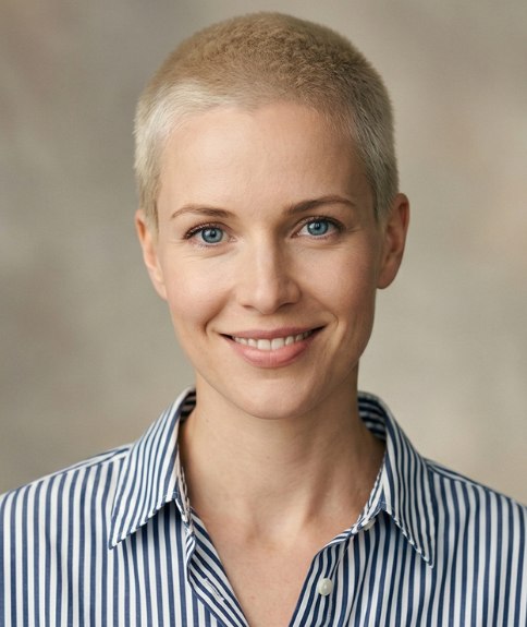 Short-hair, don't-care look for women