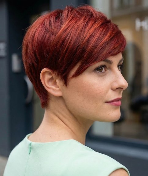 Summer style with short red hair