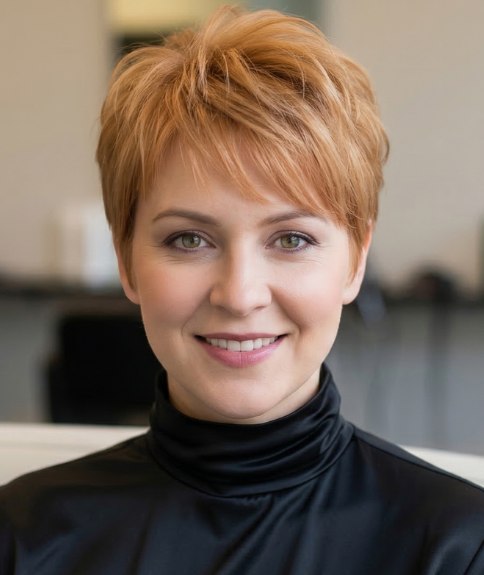 Modern and charming pixie cut