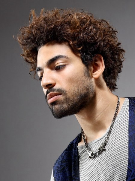 Male haircut for natural curls