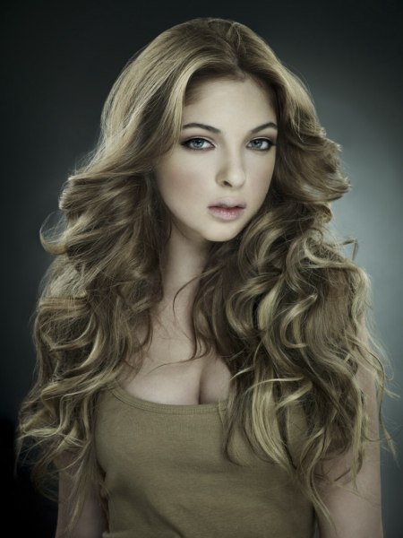 Long wavy hair with hair extensions