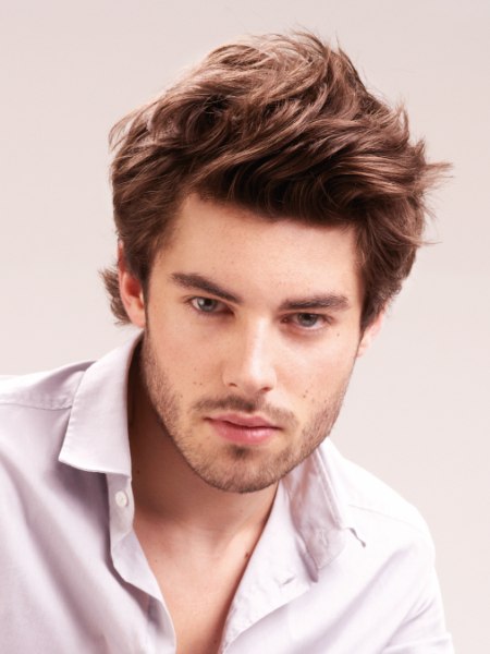 Finger-styled men's haircut