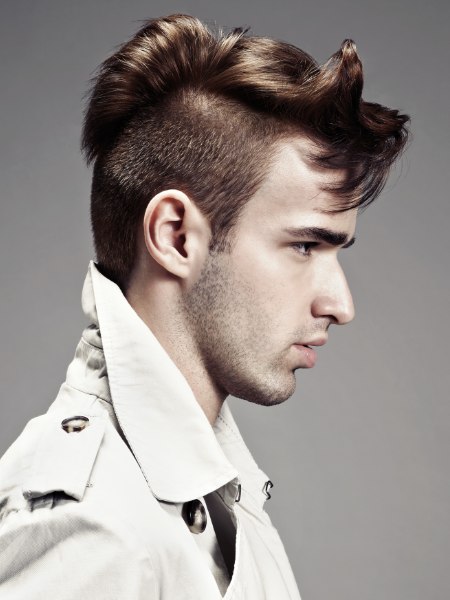 1920s hairstyle with a clipper-cut section for men