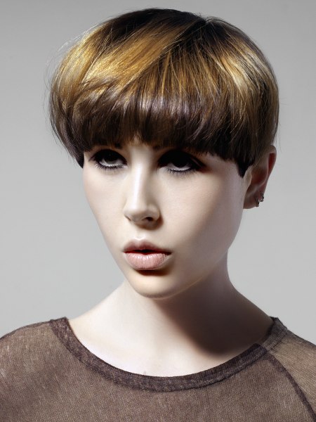 Short round haircut with bangs and highlights