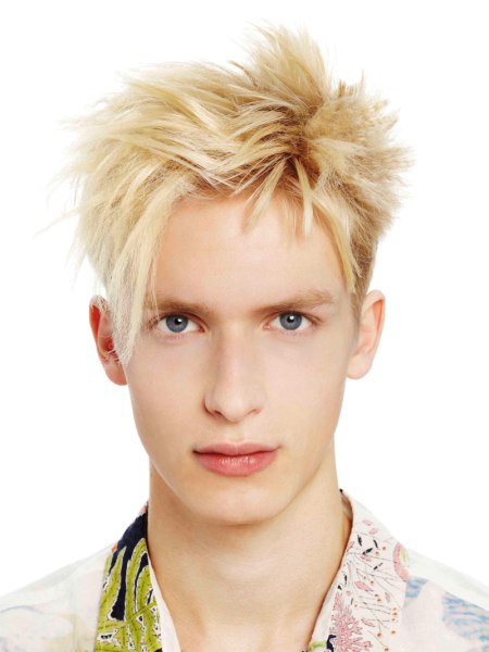 Choppy male haircut for short blonde hair