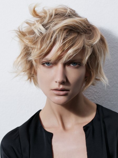 Textured short haircut for blonde hair